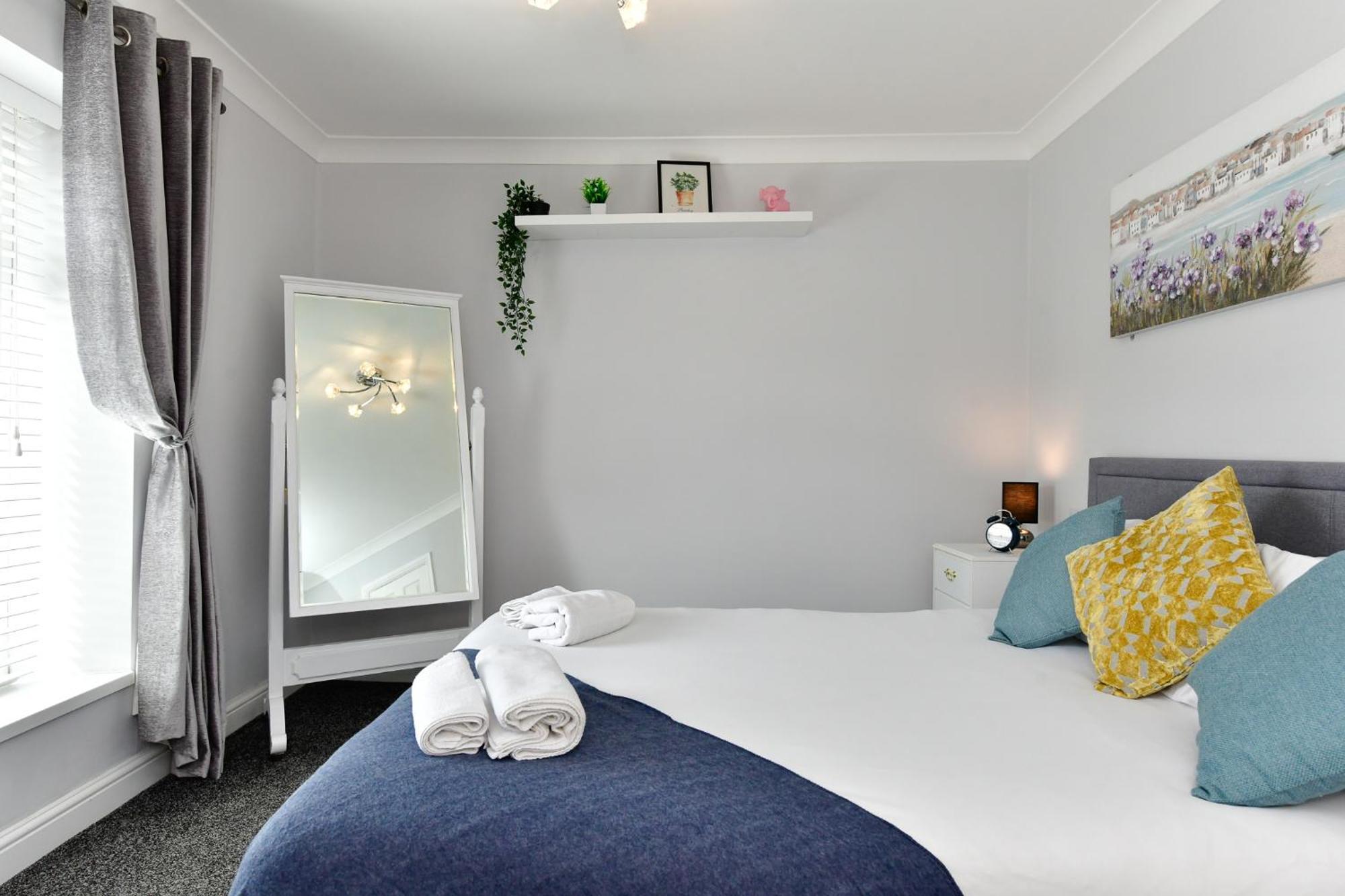 Free Parking - Heart Of The City - Superb Townhouse & Garden - Peaceful Area But Only 5Min Walk To Beach, Shops, Bars, Arena, Marina, Parks スウォンジー エクステリア 写真