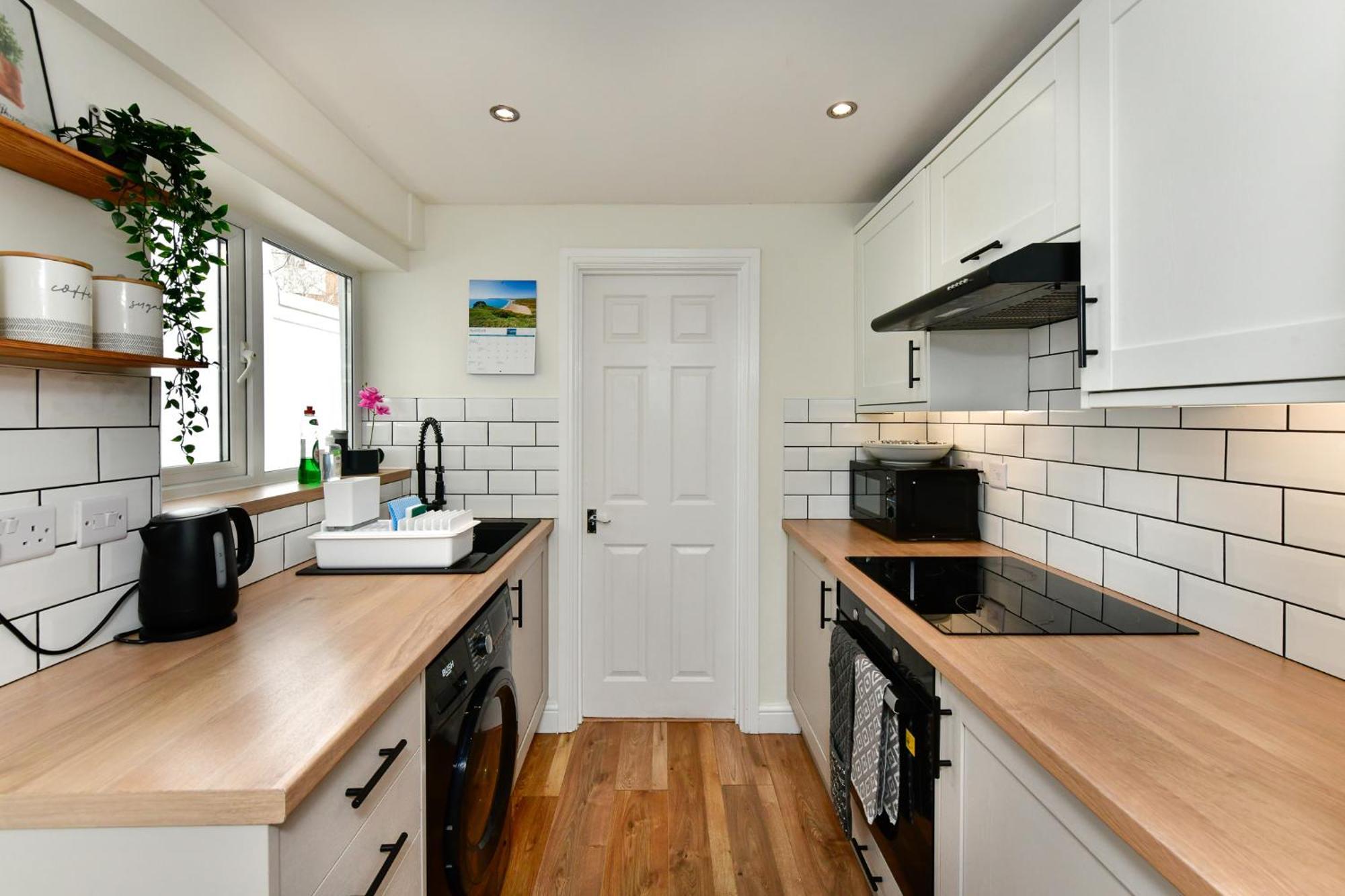 Free Parking - Heart Of The City - Superb Townhouse & Garden - Peaceful Area But Only 5Min Walk To Beach, Shops, Bars, Arena, Marina, Parks スウォンジー エクステリア 写真
