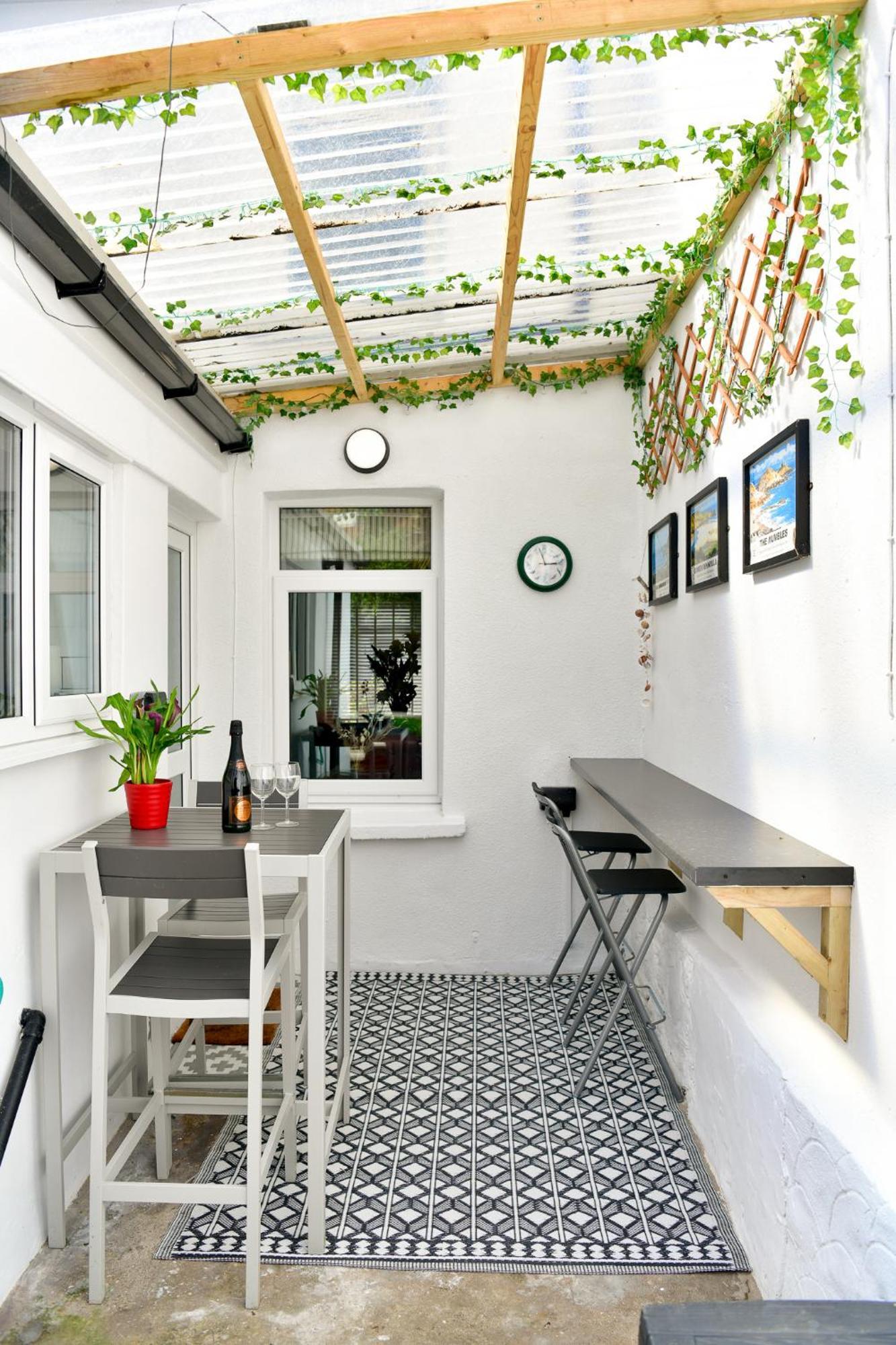 Free Parking - Heart Of The City - Superb Townhouse & Garden - Peaceful Area But Only 5Min Walk To Beach, Shops, Bars, Arena, Marina, Parks スウォンジー エクステリア 写真